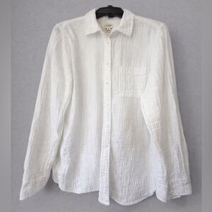 J. Crew ladies white button-down shirt long sleeves size M